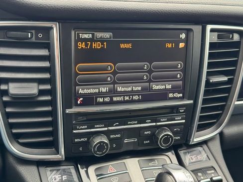 Used 2016 Porsche Panamera Edition image 18