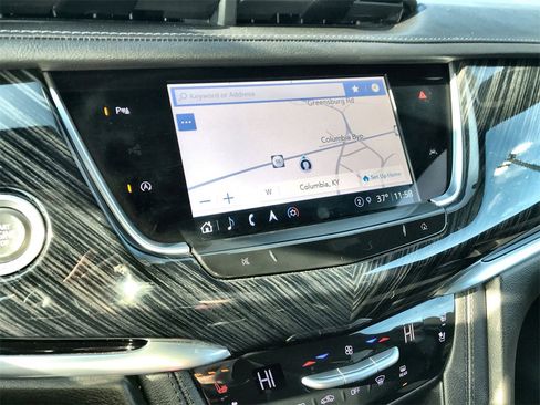 Used 2025 Cadillac XT6 Premium Luxury image 16