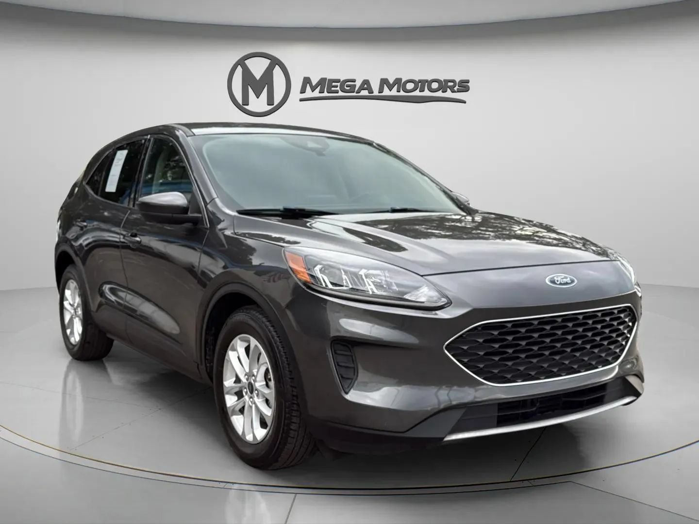 Used 2020 Ford Escape SE FWD image 7