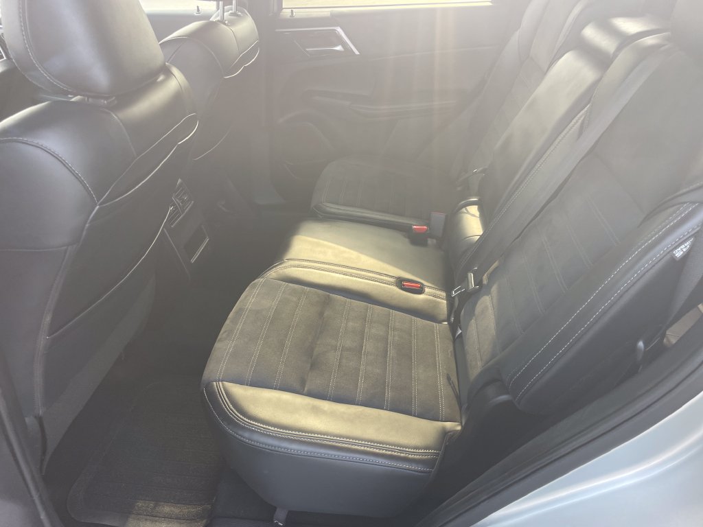Used 2024 Mitsubishi Outlander SE AWD/4WD image 14