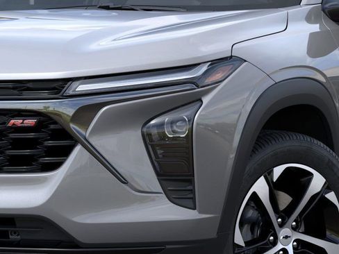 New 2026 Chevrolet Trax RS w/ Driver Confidence Package FWD image 13