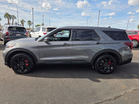 Used 2022 Ford Explorer ST w/ Equipment Group 401A image 9