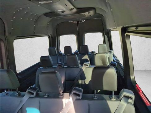 Used 2019 Mercedes-Benz Sprinter 2500 image 18