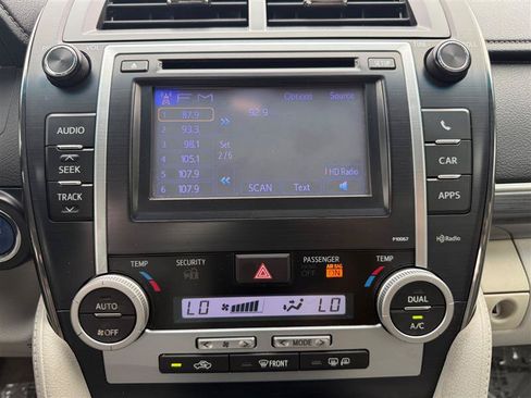 Used 2012 Toyota Camry XLE w/ Leather Pkg FWD image 46