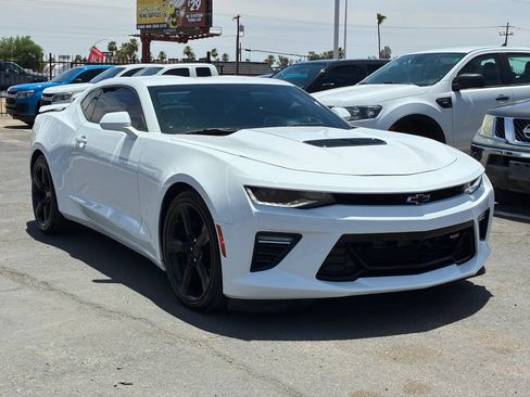 Used 2016 Chevrolet Camaro SS RWD image 12