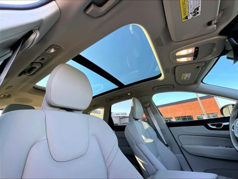 Used 2025 Volvo XC60 T8 Plus w/ Protection Package Premier image 25