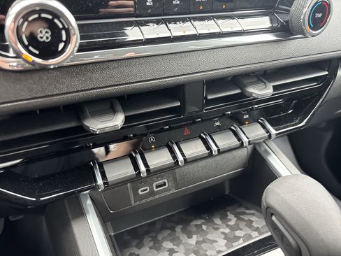 New 2026 Chevrolet Colorado W/T image 21