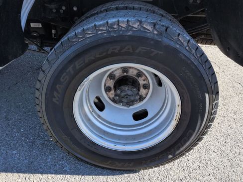 Used 2022 Ford F350 XLT image 13