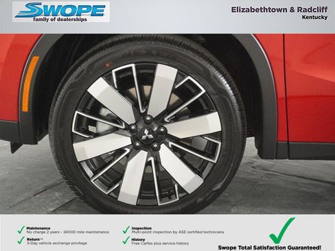 New 2025 Mitsubishi Outlander SE image 36