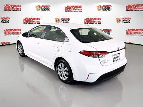 Certified 2025 Toyota Corolla LE FWD image 2