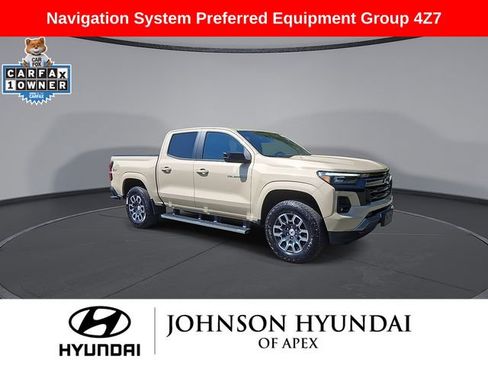 Used 2023 Chevrolet Colorado Z71 w/ Z71 Convenience Package 2 AWD/4WD image 2