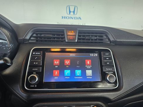 Used 2024 Nissan Versa S FWD image 17