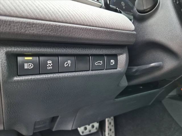 Used 2025 Toyota Camry SE FWD image 29
