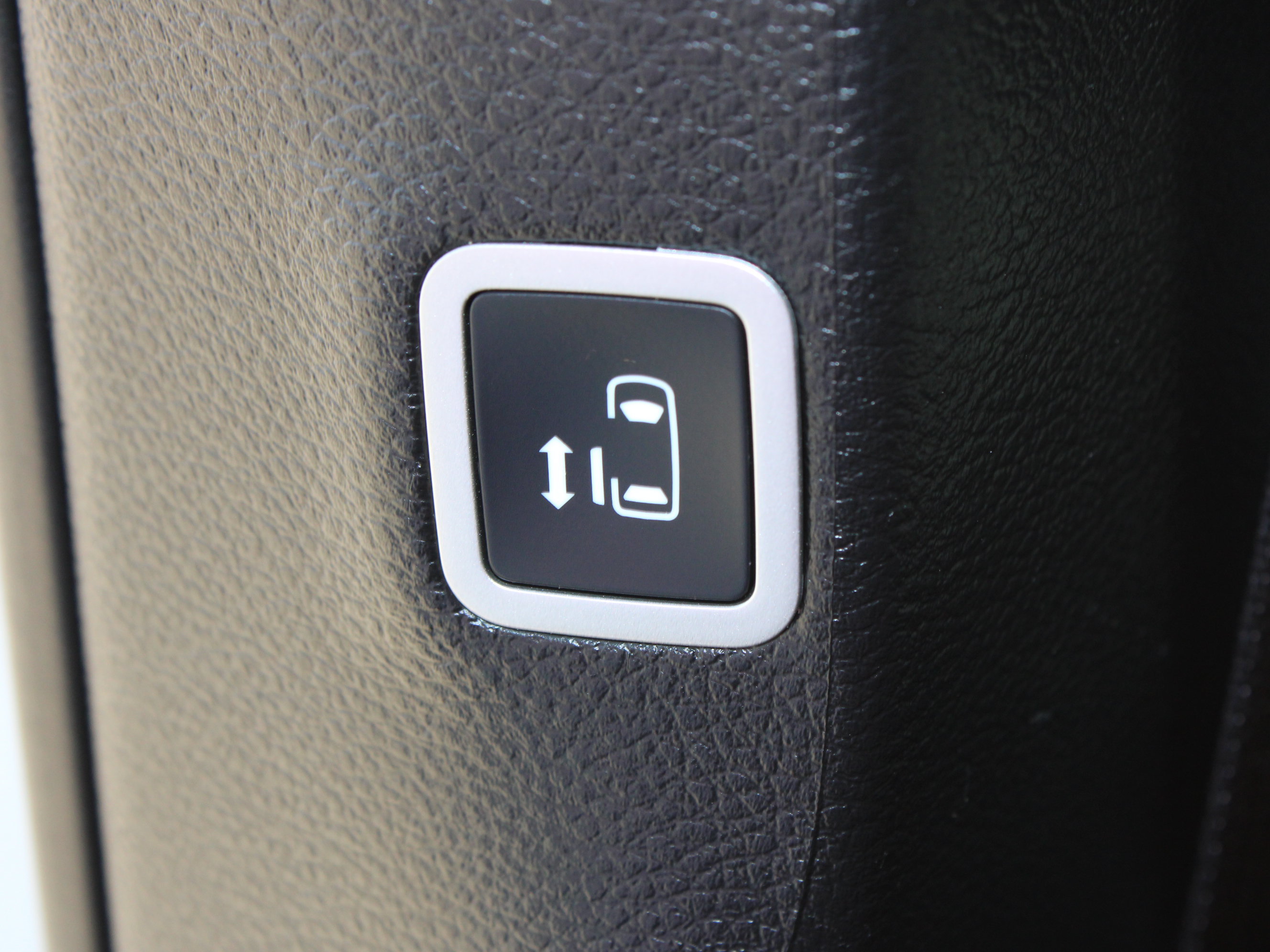 Used 2026 Chrysler Pacifica Select FWD image 37