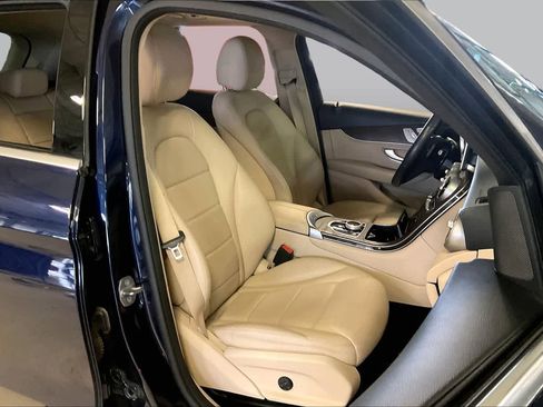 Used 2019 Mercedes-Benz GLC 300 image 8