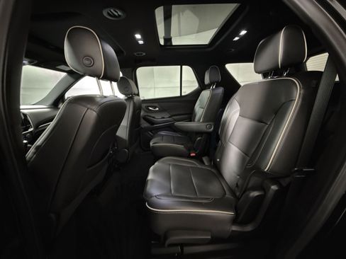 Used 2022 Chevrolet Traverse Premier w/ Redline Edition image 24