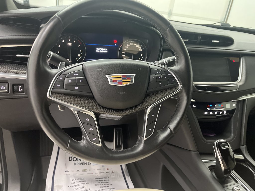Used 2023 Cadillac XT5 Sportv w/ Technology Package AWD/4WD image 14