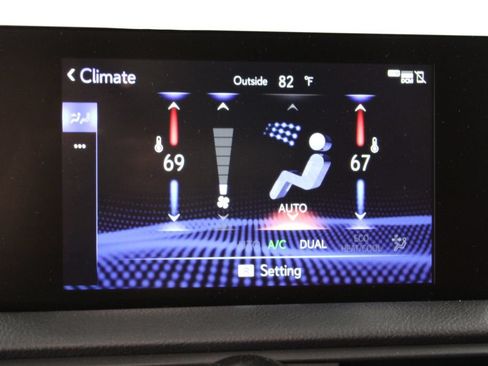 Used 2024 Lexus IS 500 RWD image 32