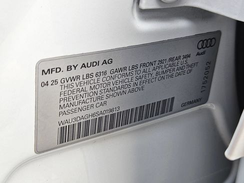 Used 2025 Audi A6 e-tron Prestige AWD/4WD image 33