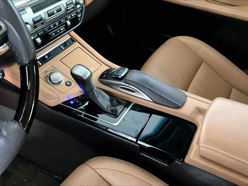 Used 2017 Lexus ES 350 image 15