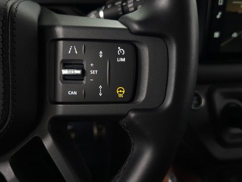 Used 2024 Land Rover Defender 130 X image 22