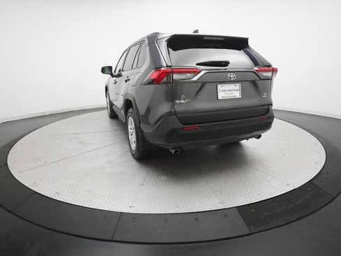 Used 2020 Toyota RAV4 LE image 31