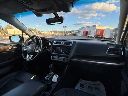 Used 2017 Subaru Outback 2.5i Limited image 23