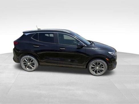 Used 2023 Buick Encore GX Select w/ Sport Touring Package FWD image 2