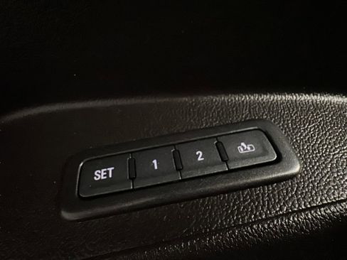 Used 2017 Chevrolet Tahoe LT w/ LT Signature Package image 11