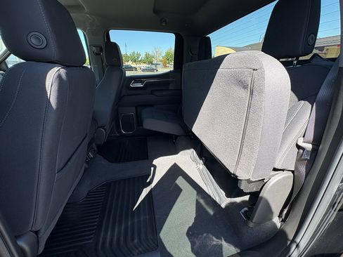 Used 2025 Chevrolet Silverado 1500 LT AWD/4WD image 17