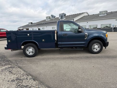 Used 2017 Ford F250 XL w/ Power Equipment Group image 7