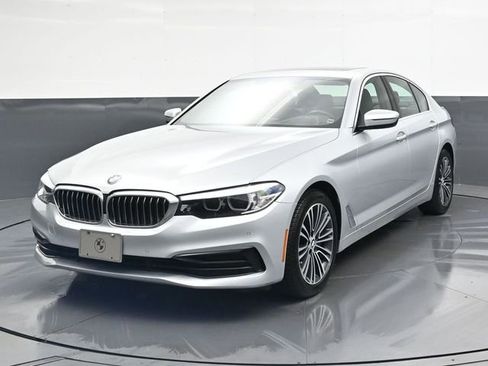 Used 2019 BMW 530i xDrive w/ Convenience Package AWD/4WD image 10