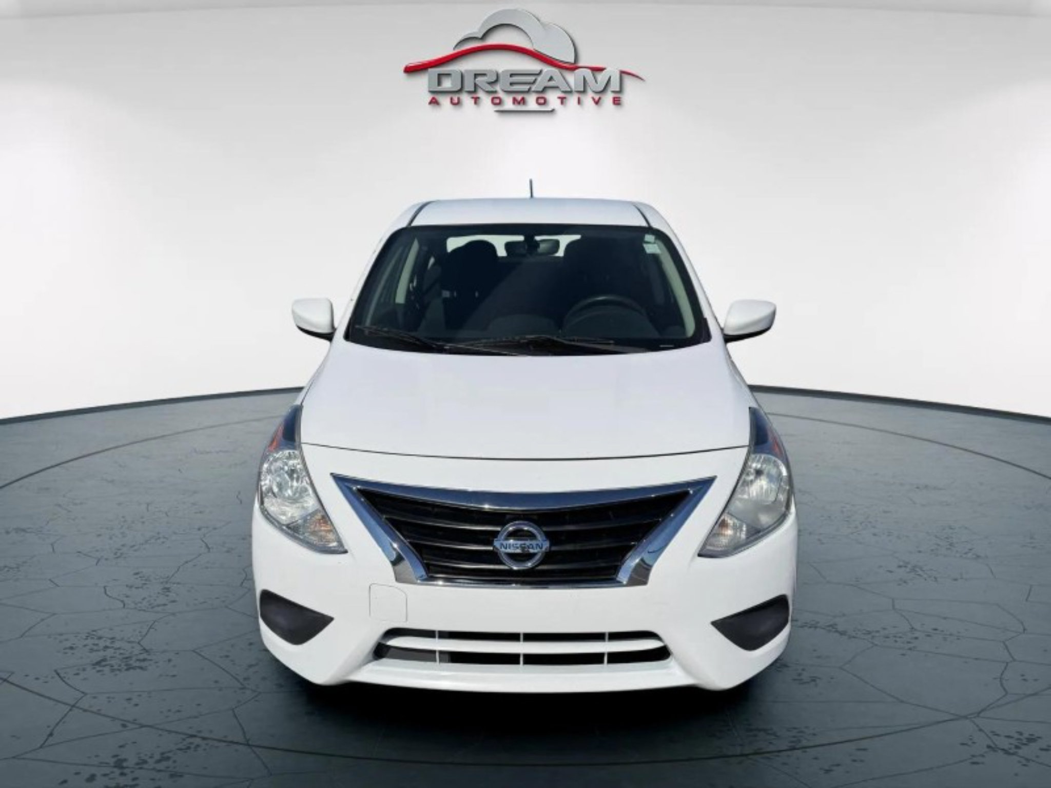 Used 2019 Nissan Versa SV FWD image 2