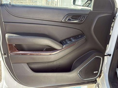 Used 2017 GMC Yukon SLE w/ SLE Value Package image 19