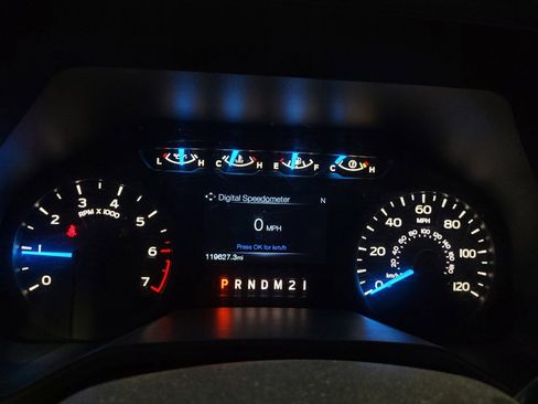 Used 2016 Ford F150 XL w/ Equipment Group 101A Mid AWD/4WD image 23