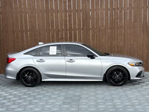 Used 2024 Honda Civic Sport image 11