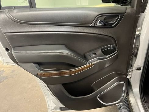 Used 2019 Chevrolet Tahoe LT w/ Off-Road Package AWD/4WD image 16