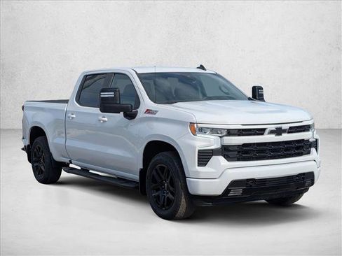Used 2024 Chevrolet Silverado 1500 RST w/ Z71 Off-Road Package AWD/4WD image 3