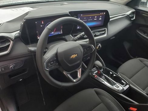 New 2025 Chevrolet TrailBlazer LT w/ LT Cold Weather Package image 13