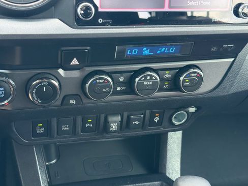 Certified 2021 Toyota Tacoma TRD Off-Road w/ Technology Package AWD/4WD image 20