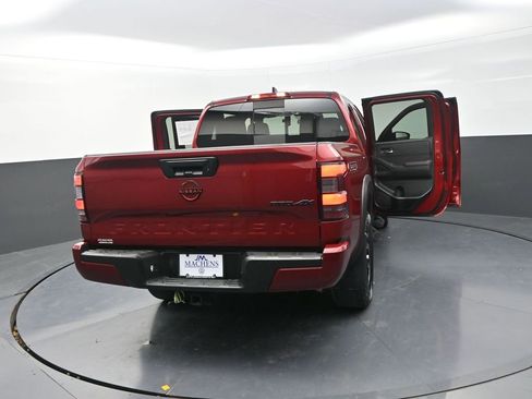 Used 2024 Nissan Frontier PRO-4X w/ Off-Road Protection Package image 34