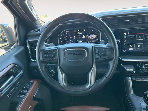Used 2025 GMC Sierra 1500 Denali Ultimate AWD/4WD image 12