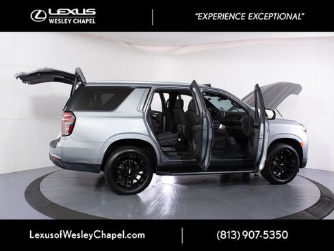 Used 2024 Chevrolet Tahoe LT w/ Luxury Package RWD image 20