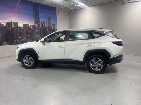 Certified 2023 Hyundai Tucson SE image 4