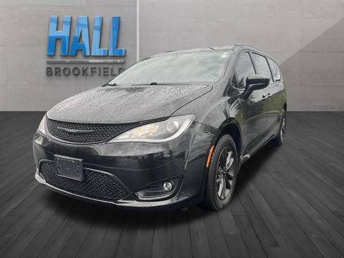 Used 2020 Chrysler Pacifica Touring-L AWD/4WD image 1