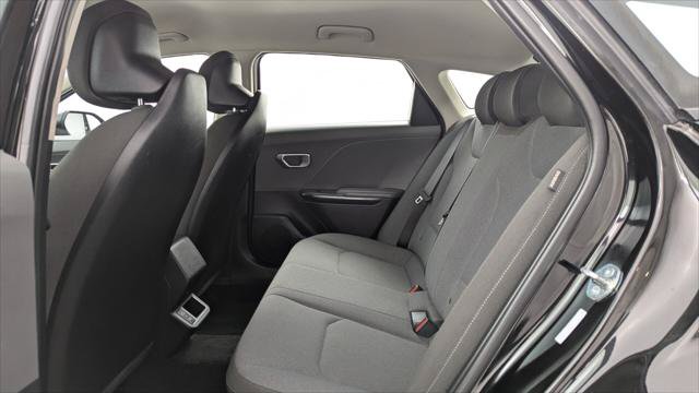 Used 2025 Kia K4 FWD image 17