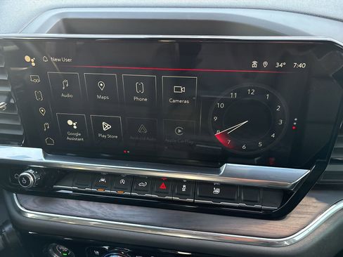 Certified 2024 GMC Sierra 1500 SLT image 15