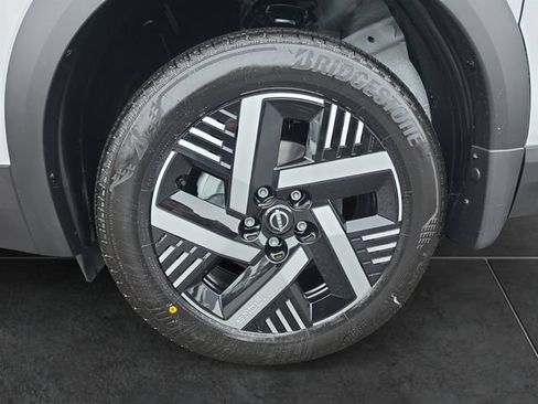 New 2026 Nissan Kicks SV FWD image 9