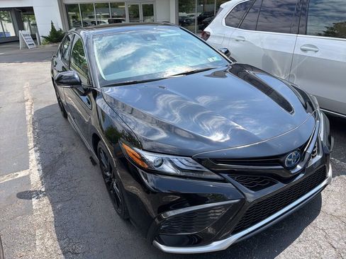 Used 2024 Toyota Camry XSE w/ Cold Weather Package FWD image 2