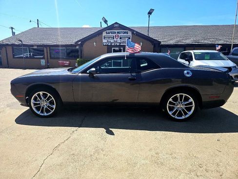 Used 2022 Dodge Challenger GT image 7